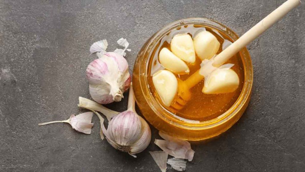 Les Bienfaits De L'ail Et Le Miel Pour La Femme Miel à l'ail et au citron: pour renforcer les défenses immunitaires