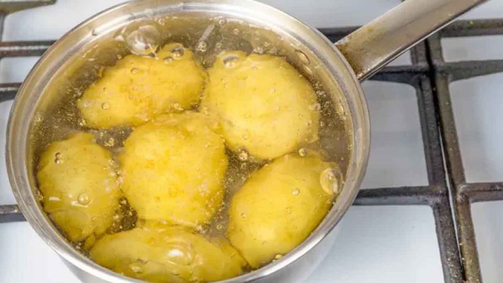 Les erreurs à éviter quand on fait bouillir des pommes de terre