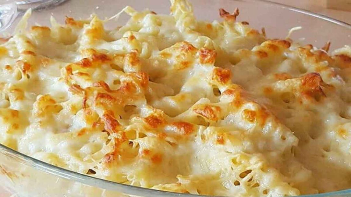 Gratin de pâtes aux lardons à la béchamel: un menu succulent parfait
