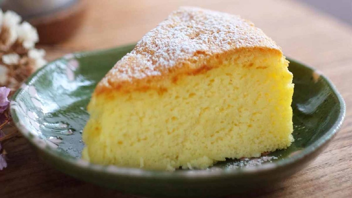 Ce gâteau à la ricotta et au citron sans farine est ultra crémeux et