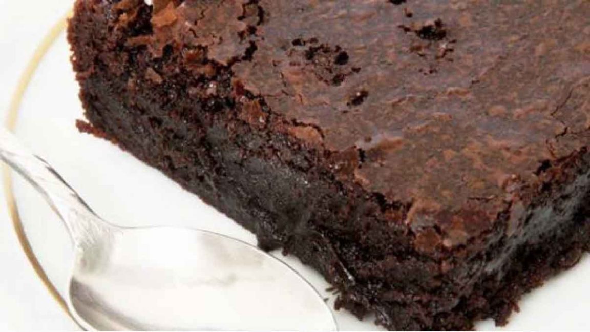 Gâteau au chocolat noir et à l'orange: prêt en 10 minutes, ce délice