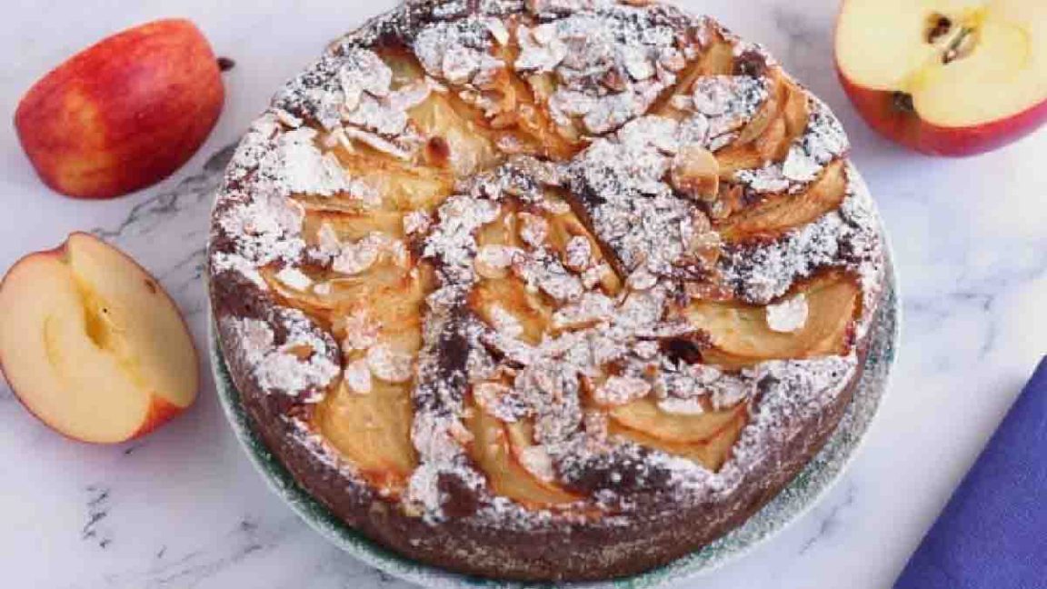 Gâteau aux pommes et aux amandes: sans gluten et sans matière grasse