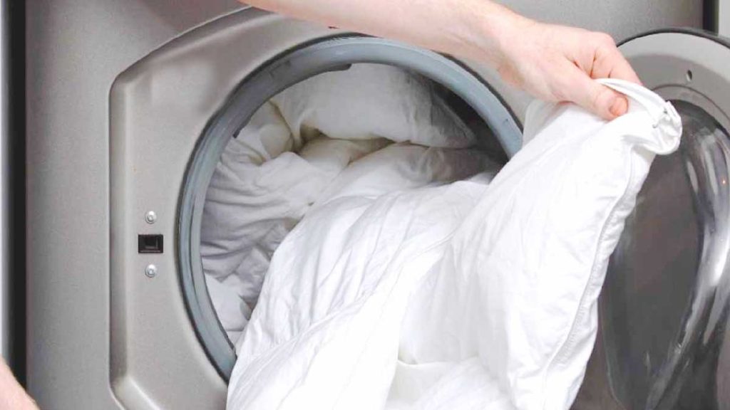 Le lavage des couettes devient un jeu d