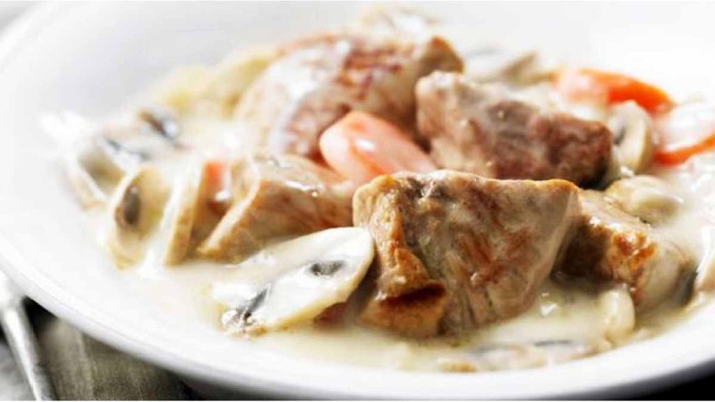 Blanquette de veau à la cocotteminute la meilleure recette, rapide et succulente