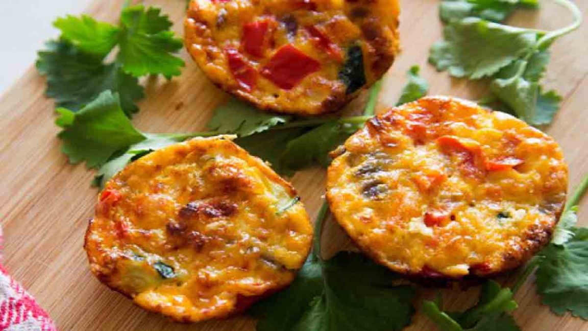 Mini quiches aux légumes sans pâte: un apéritif succulent et invitant