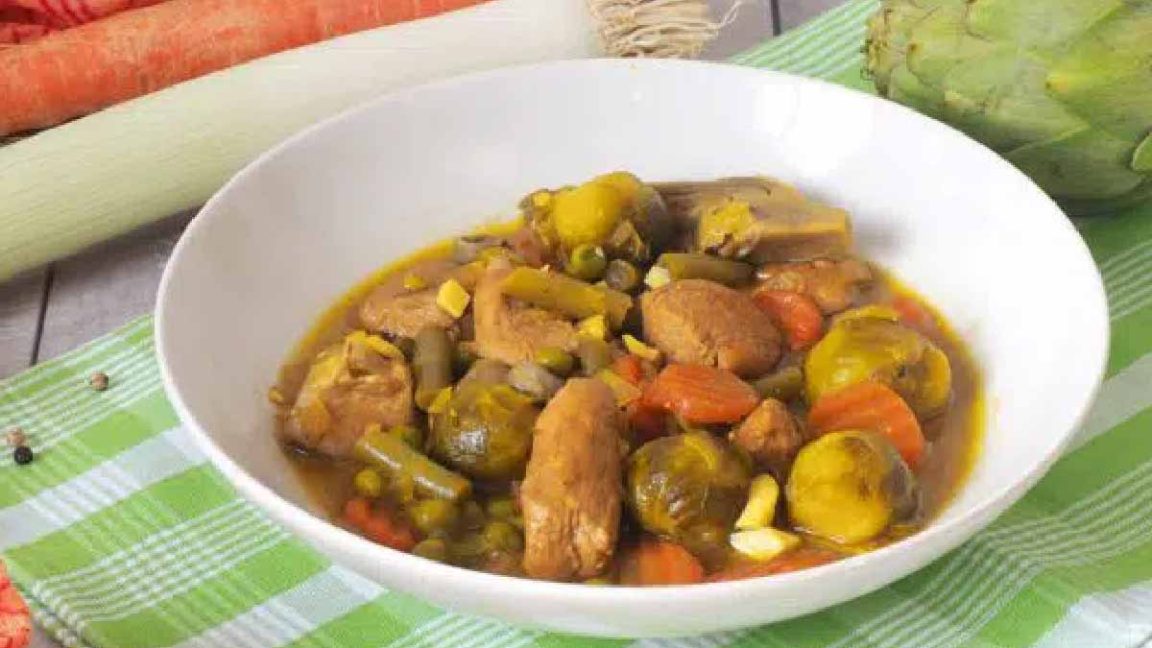Ragoût de poulet aux légumes: un plat sain et riche en saveur
