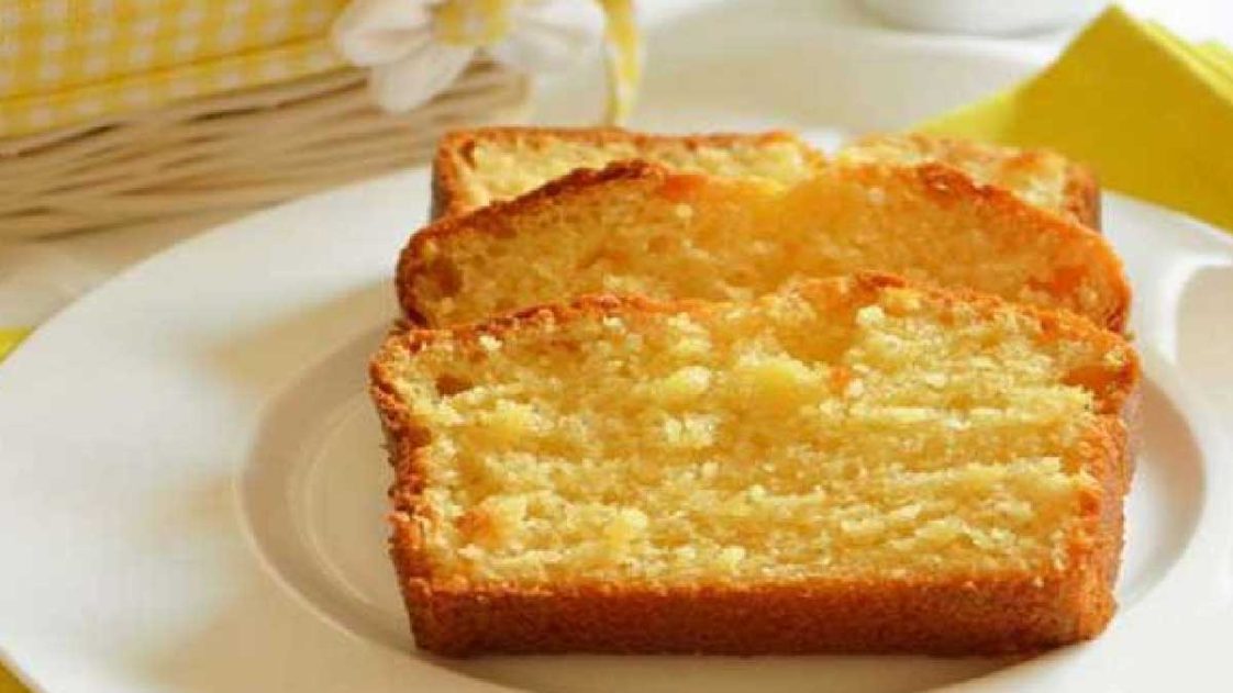 Cake à la crème liquide et à la vanille un gâteau super moelleux et léger