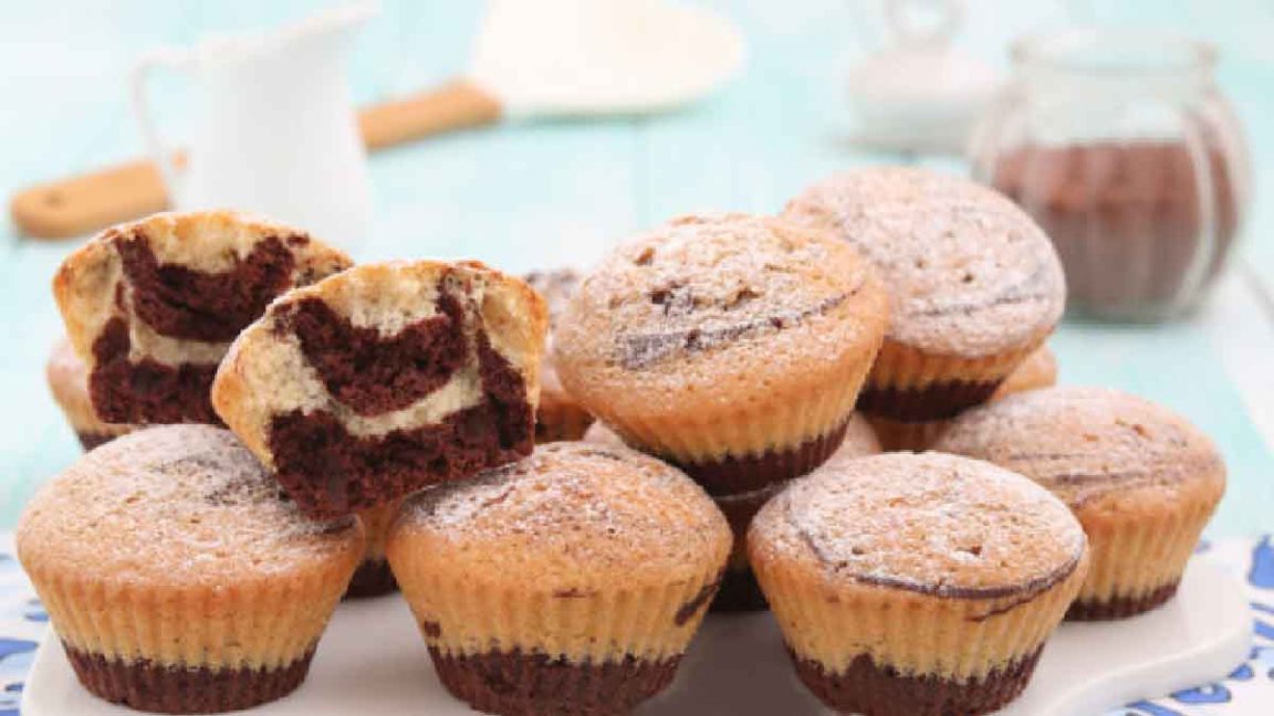 Muffins bicolores à la vanille et au cacao: super moelleux et délicieux