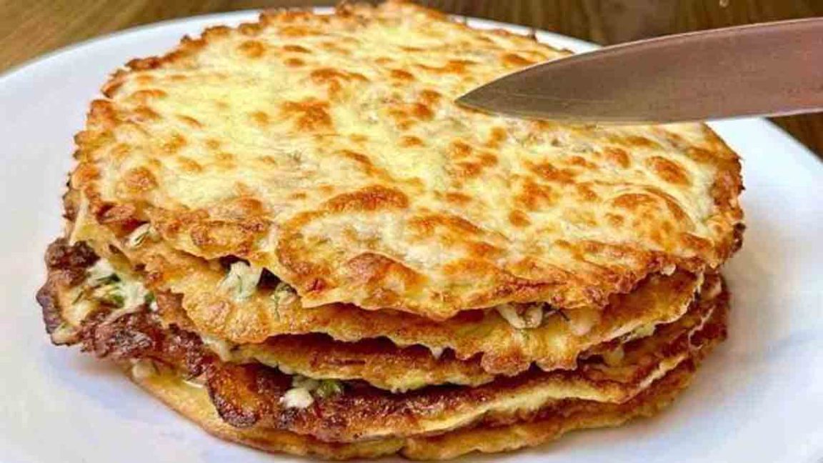 Crêpes de pommes de terre pizzaïola: un plat très goûteux et alléchant