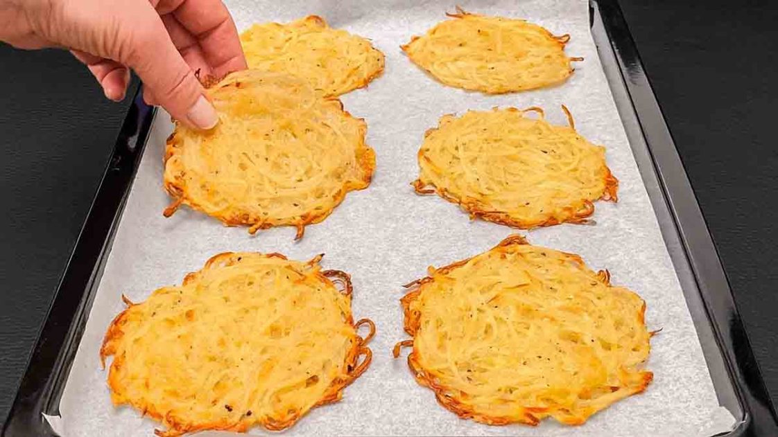 Galettes de pommes de terre à la sauce au yaourt: quelques ingrédients ...
