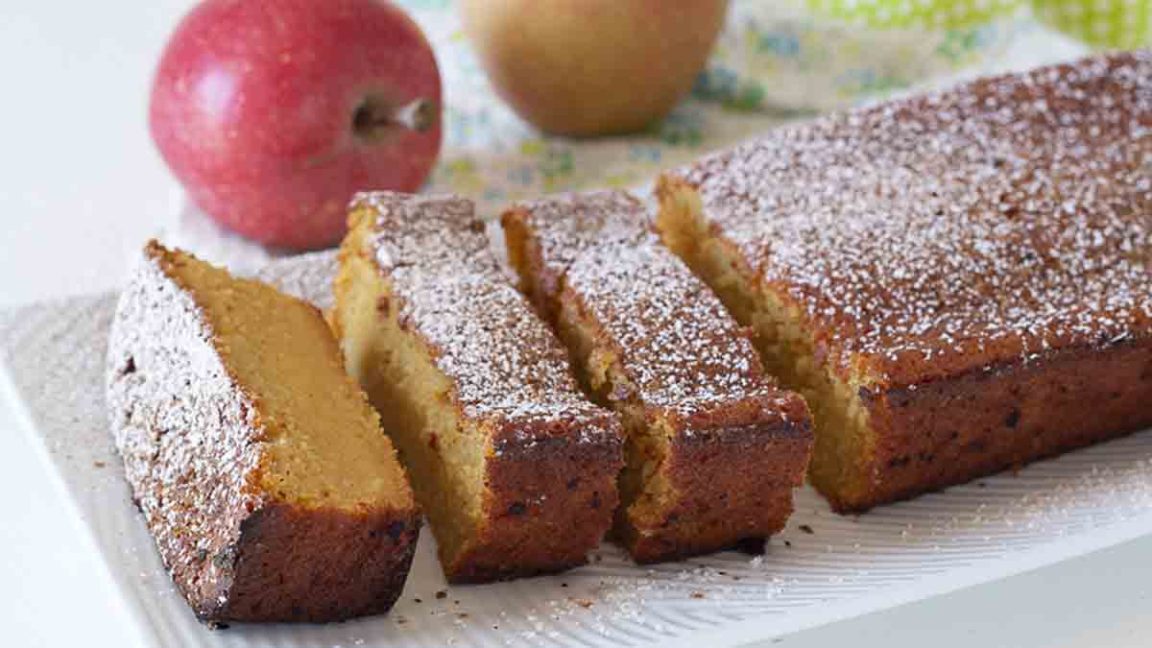 Cake à la purée de pommes: très savoureux, parfumé et fondant