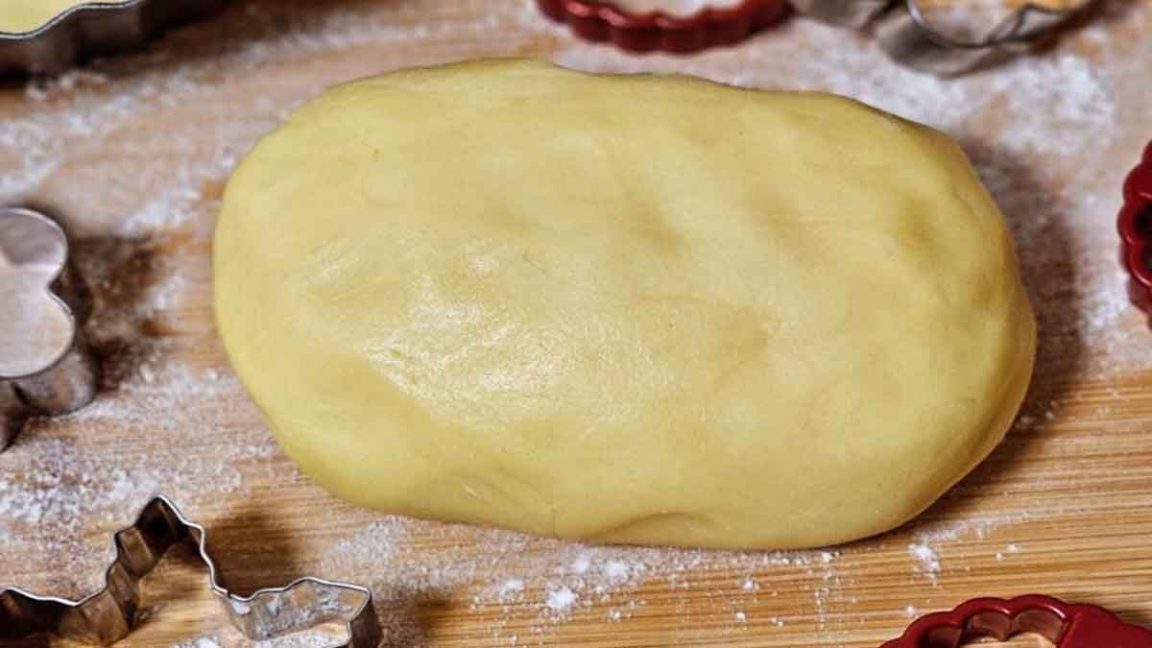 Pâte brisée parfumée à la vanille: douce et facile à travailler, pour
