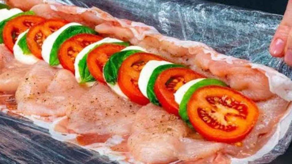 Rouleau de poulet au jambon aux tomates et à la mozzarella: une recette