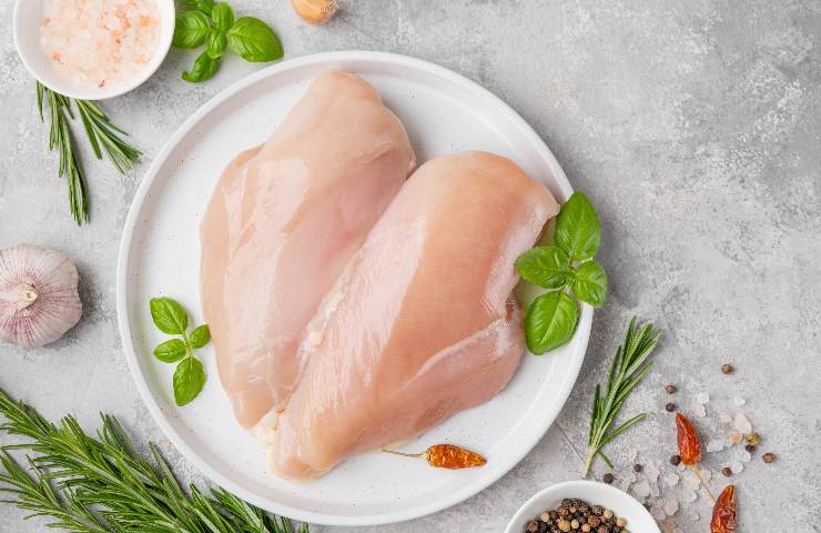Poitrine de poulet à la sauce crémeuse aux poivrons et au paprika: un ...