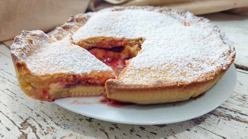 tarte fourrée à la ricotta et à la confiture