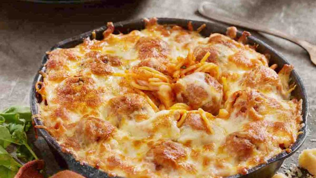 timbale de spaghettis et de boulettes de viande