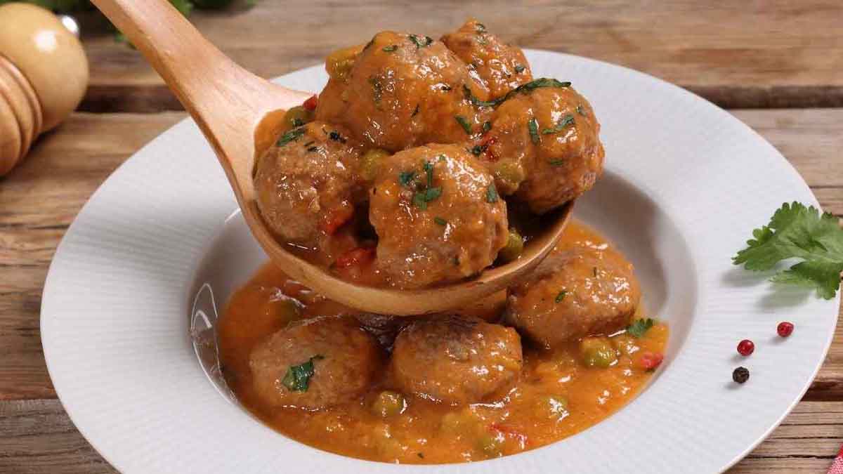 boulettes de viande et sa soupe minestrone