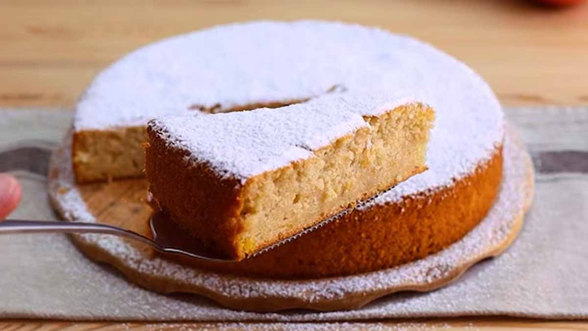 gâteau moelleux aux pommes mixées