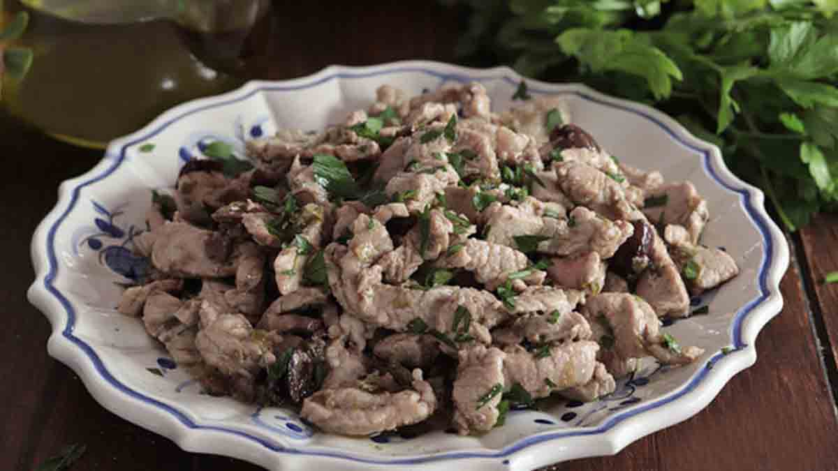lanières de veau poêlées aux olives et câpres