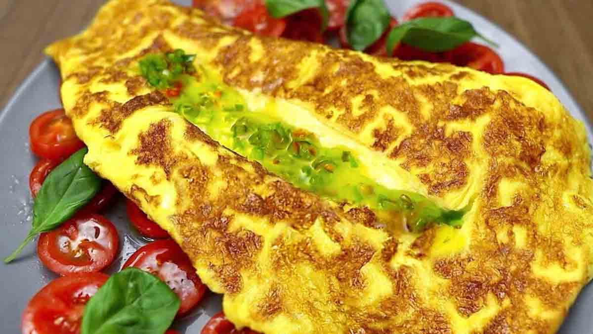 omelette au fromage avec sa sauce piquante