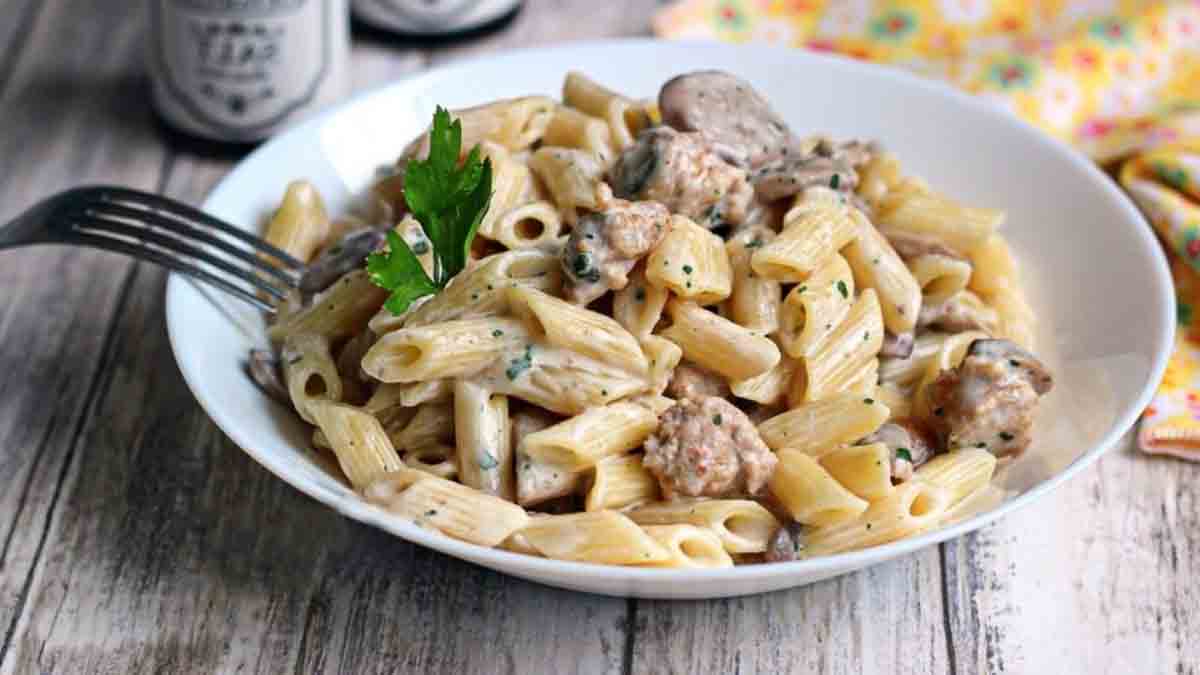 pâtes à la saucisse et aux champignons au thermomix