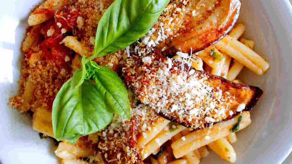 pâtes siciliennes à la ricotta et aux aubergines