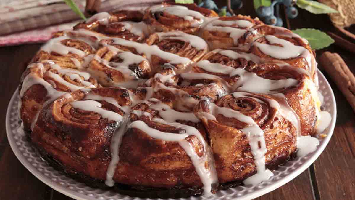 rouleaux de pâte feuilletée parfumés à la cannelle