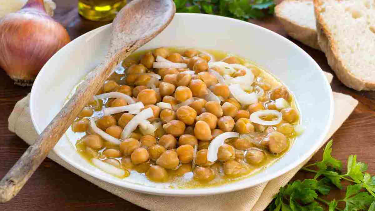 soupe aux pois chiches et à l'oignon