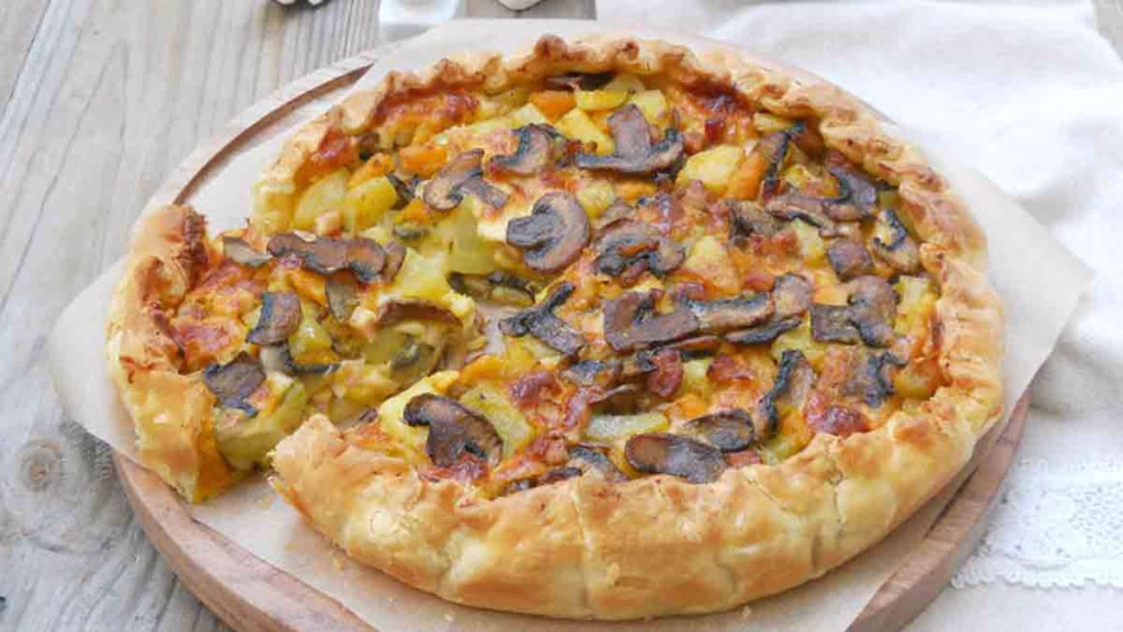 tarte salée à la citrouille avec champignons et bacon