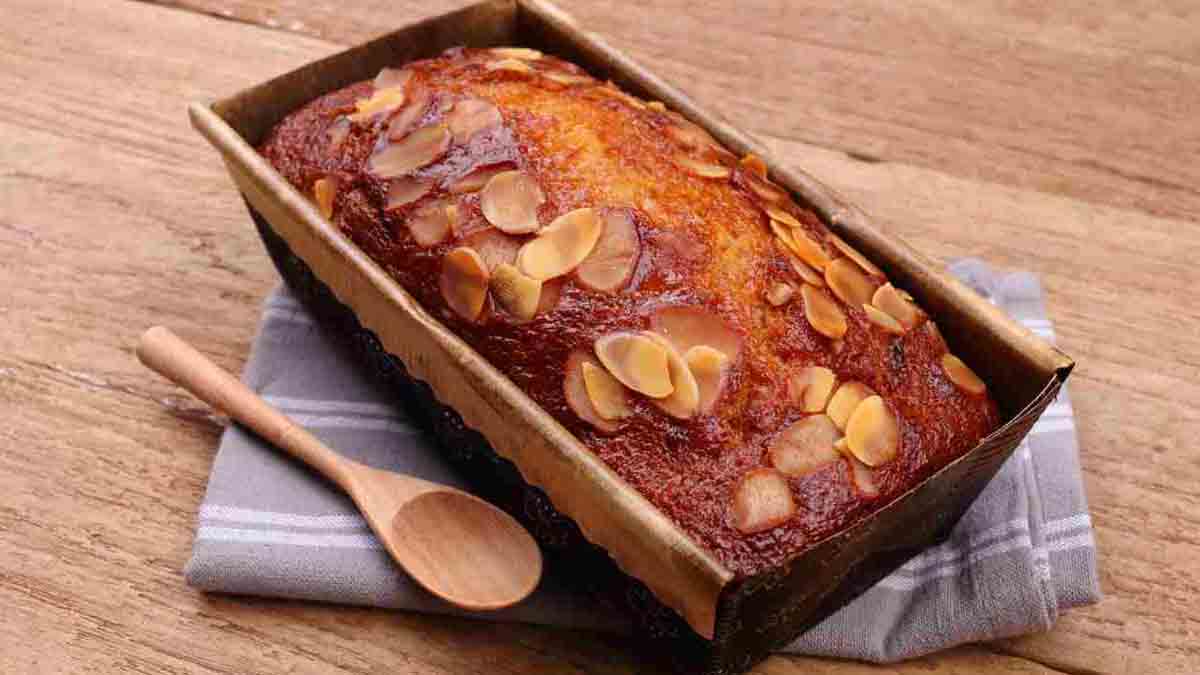 cake aux prunes aux bananes et aux amandes