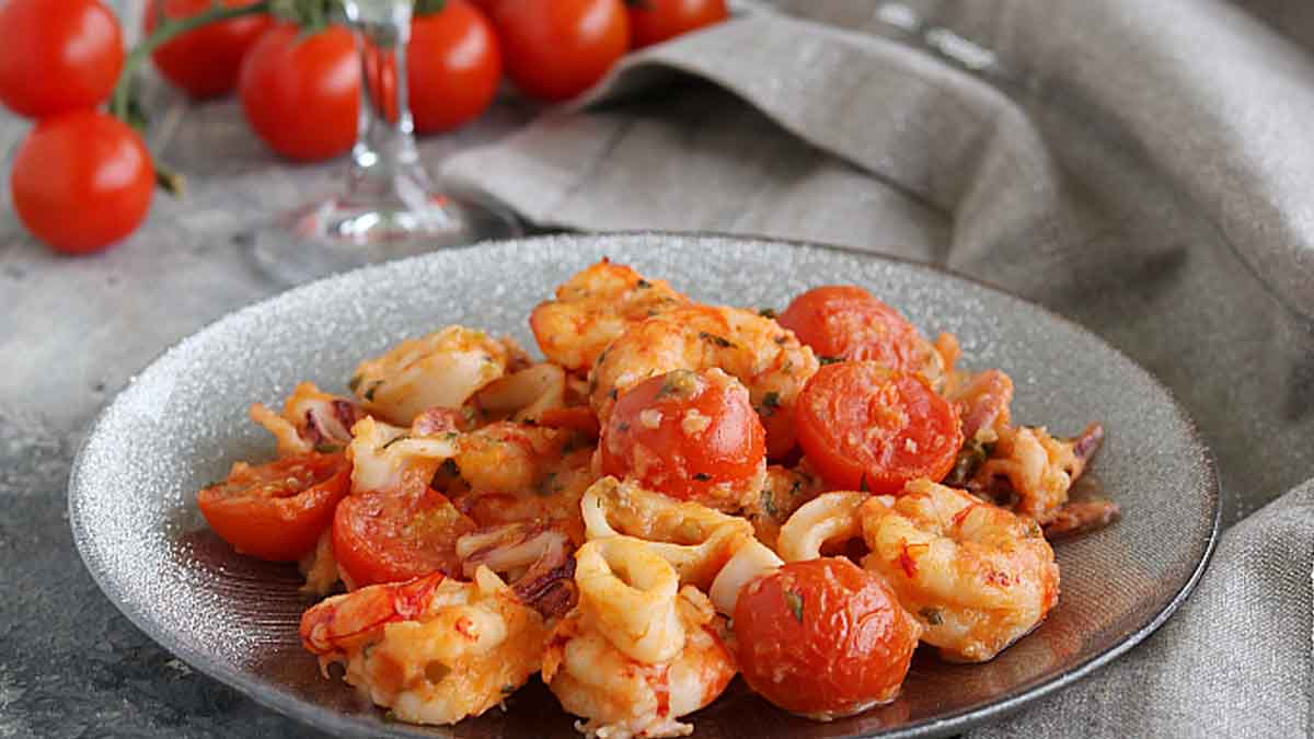 calamars et crevettes aux tomates cerises