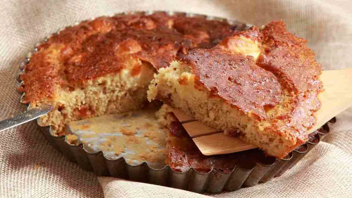 gâteau aux pommes et à la banane à l'Air Fryer