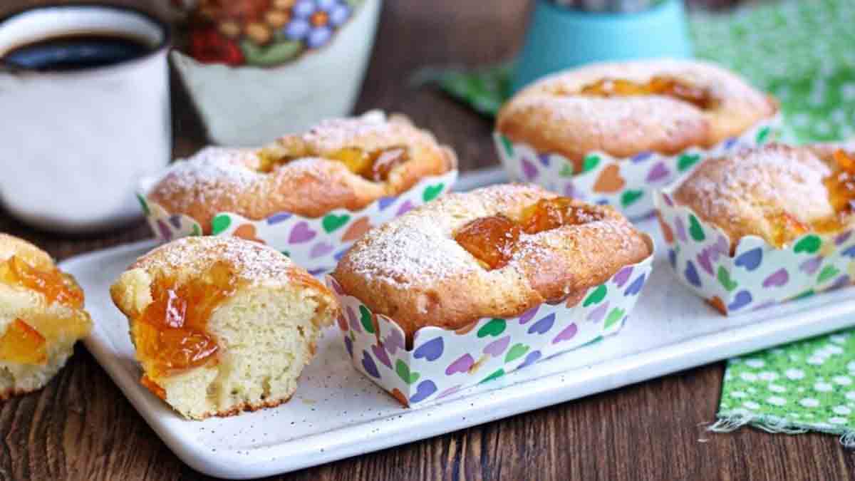 mini-cakes au yaourt et à la confiture d'orange