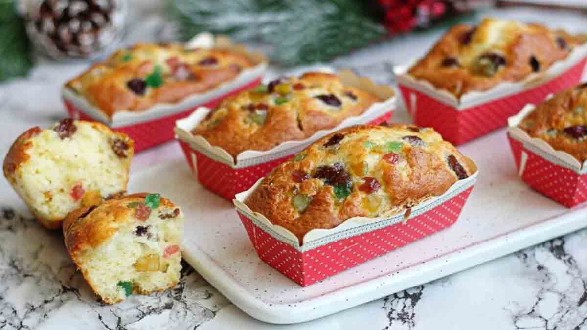 mini-cakes aux raisins secs parfumés au panettone
