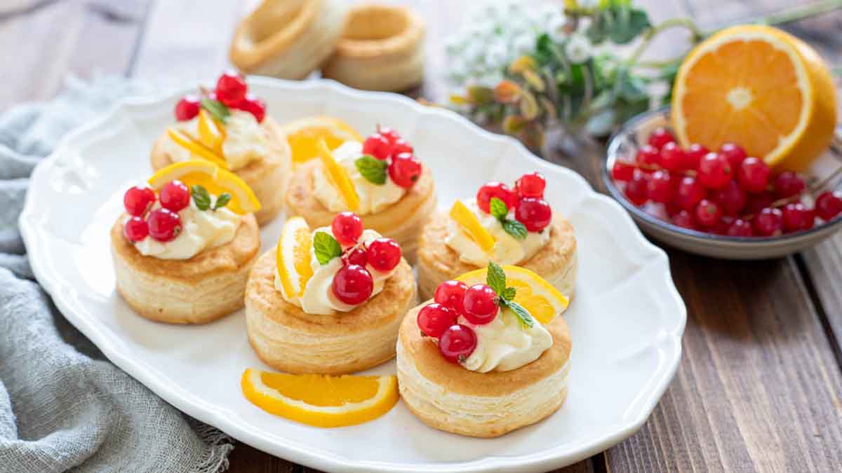 vol-au-vent fourrés à la crème chantilly