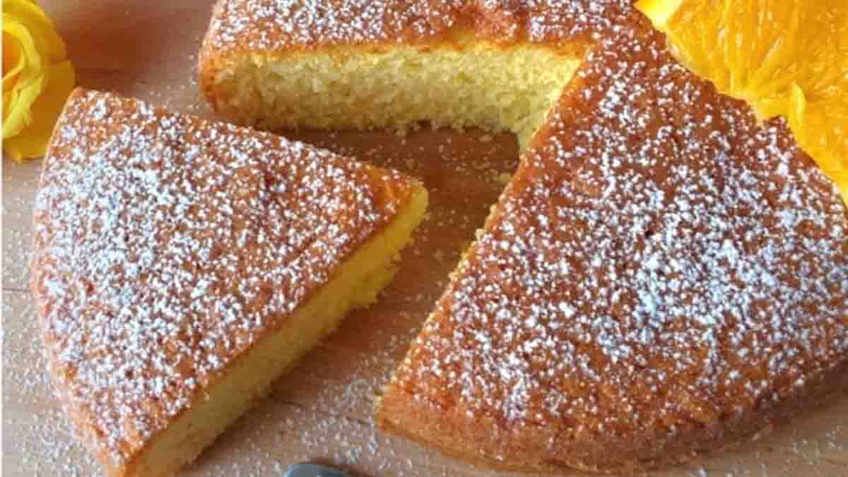 gâteau parfumé à l’orange très haut de grand-mère