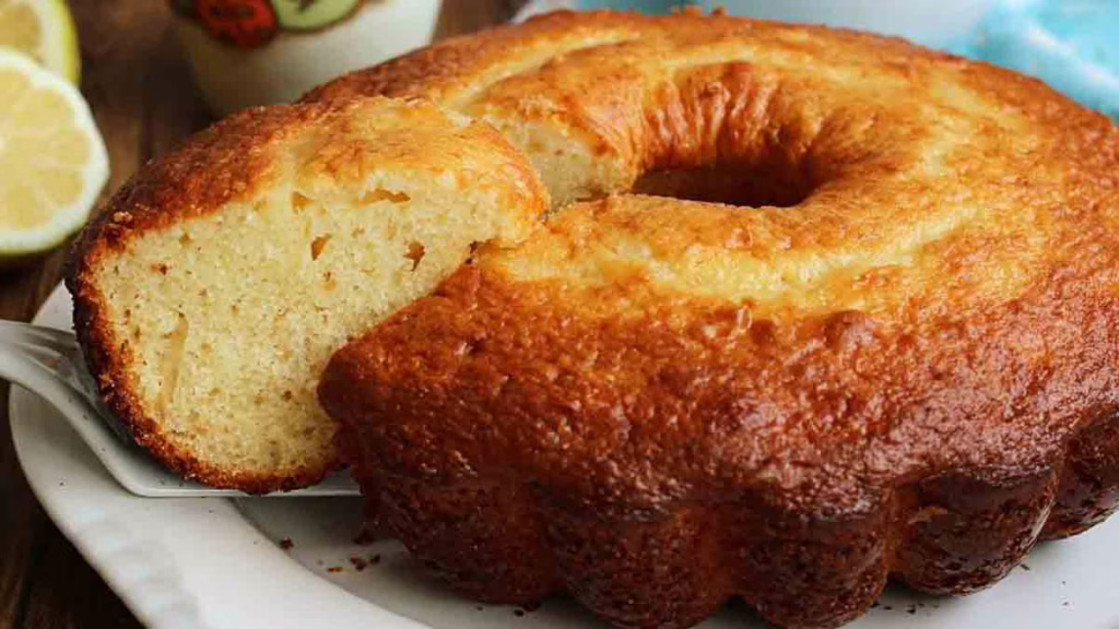 gâteau au yaourt grec parfumé au citron