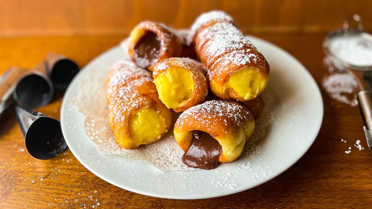 recette des cannoli briochés frits à la crème pâtissière