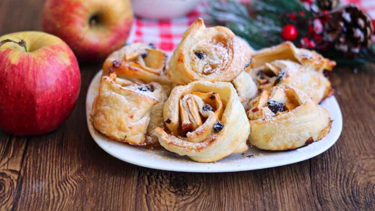 rouleaux de pâte feuilletée aux pommes et à la cannelle