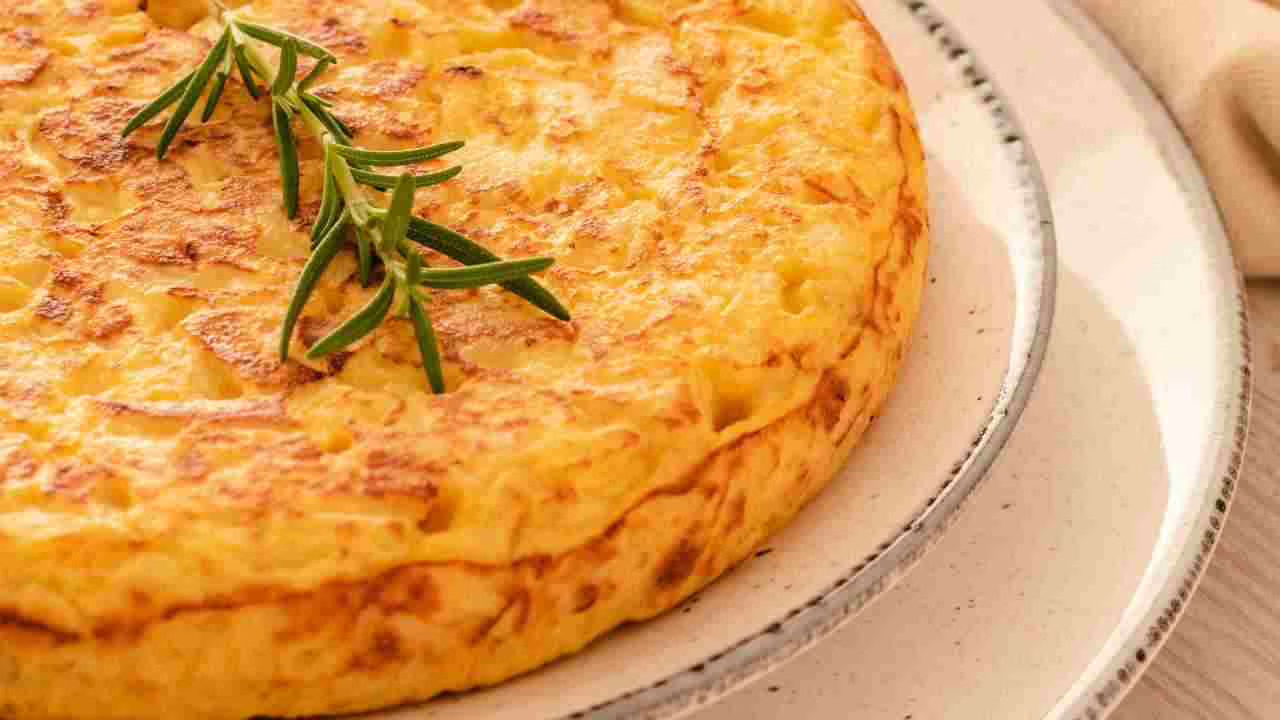 Avec quelques œufs et un oignon, je sauve votre dîner