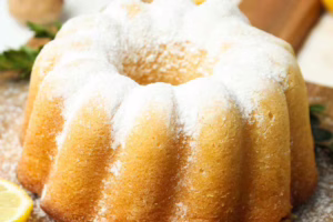 Ce gâteau de Saint-Patrick vaut chaque bouchée : il fond dans la bouche et reste moelleux pendant des jours

Cette gourmandise de Saint-Patrick est inoubliable : elle se dissout en bouche et conserve son moelleux plusieurs jours durant