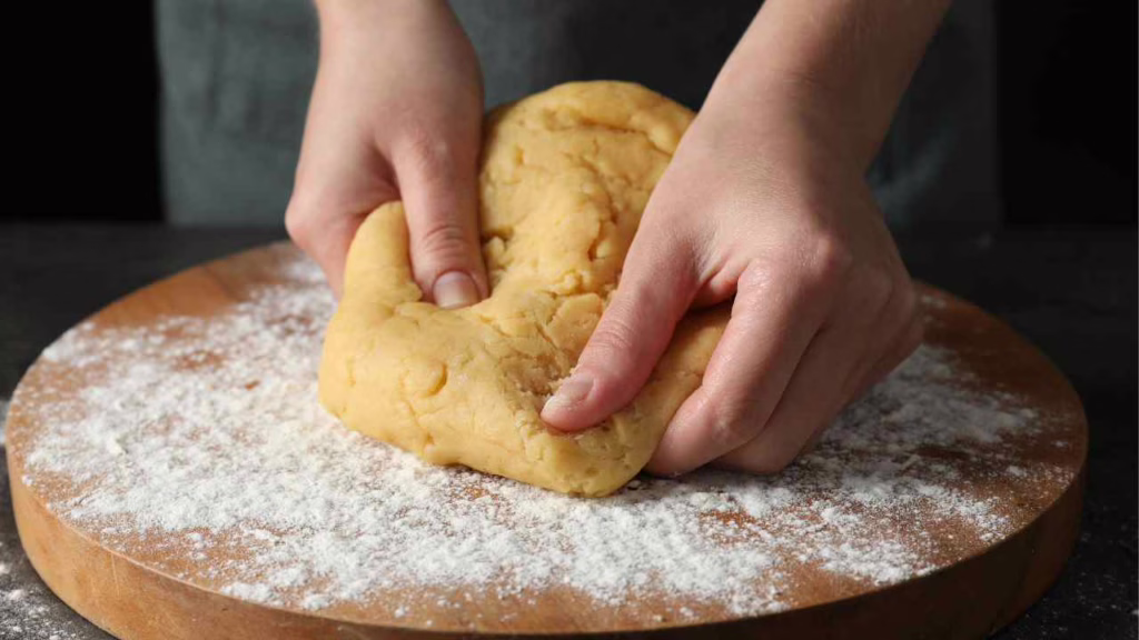 Découvrez l'astuce pour réaliser une pâte brisée ULTRA LÉGÈRE pour toutes vos envies.