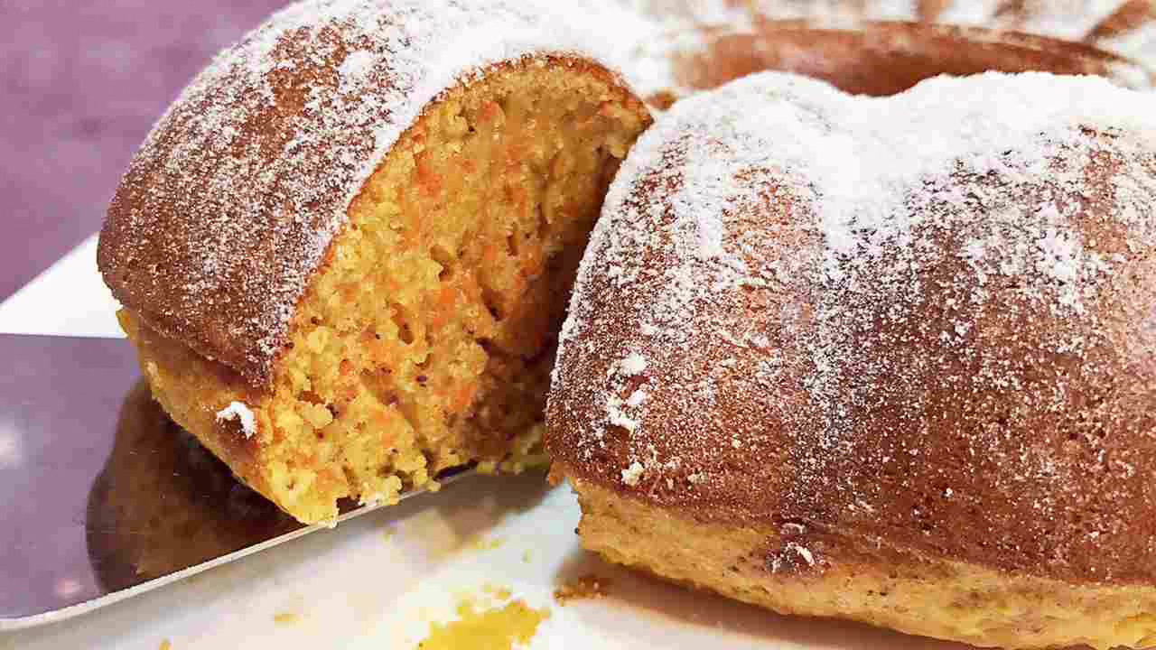 Je n'utilise ni farine blanche ni beurre, un délice sain avec ce gâteau aux carottes idéal pour un réveil gourmand, parfait pour les personnes intolérantes au gluten.