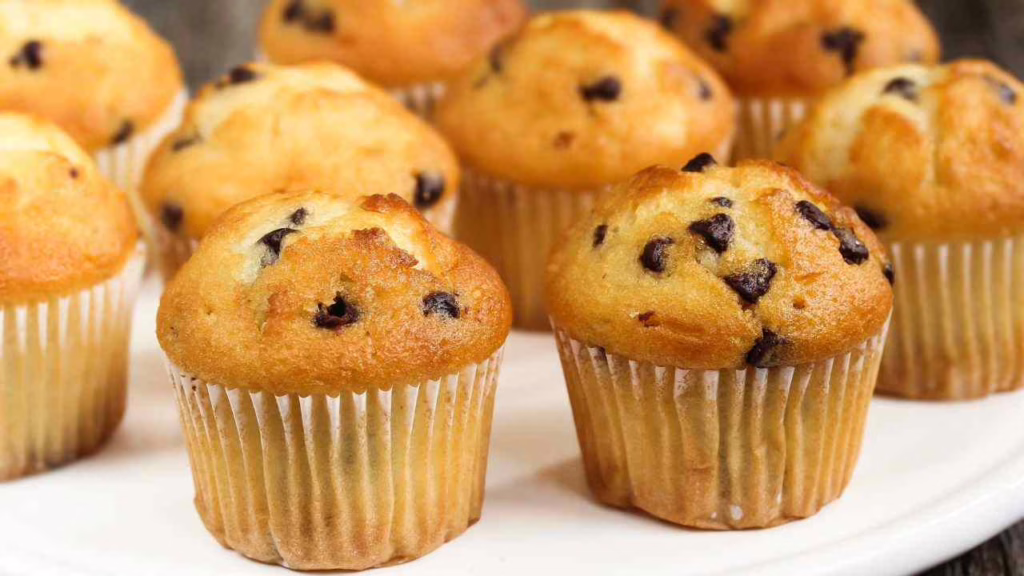 Mes muffins sont renommés pour leur douceur grâce à un secret : une abondance de ricotta sans beurre ni farine, tu seras épaté !