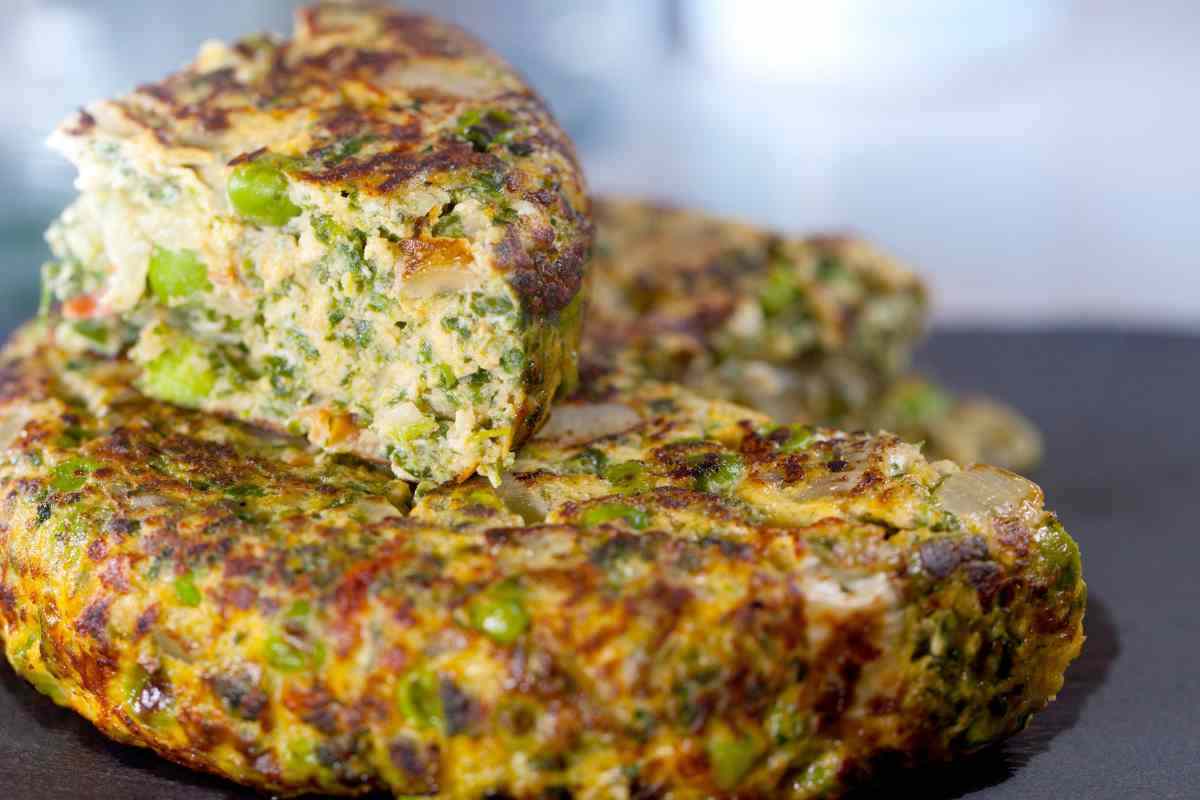 Titre captivant : Pour réaliser une omelette printanière haute et moelleuse, il ne suffit pas de bien battre les œufs, je te révèle la méthode infaillible de ma grand-mère

Reformulation complète : Pour concocter une omelette de printemps légère et aérienne, battre correctement les œufs ne suffit pas, voici le secret infaillible de ma grand-mère