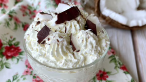 Crème de coco en 3 ingrédients et sans cuisson pour farcir tous vos desserts