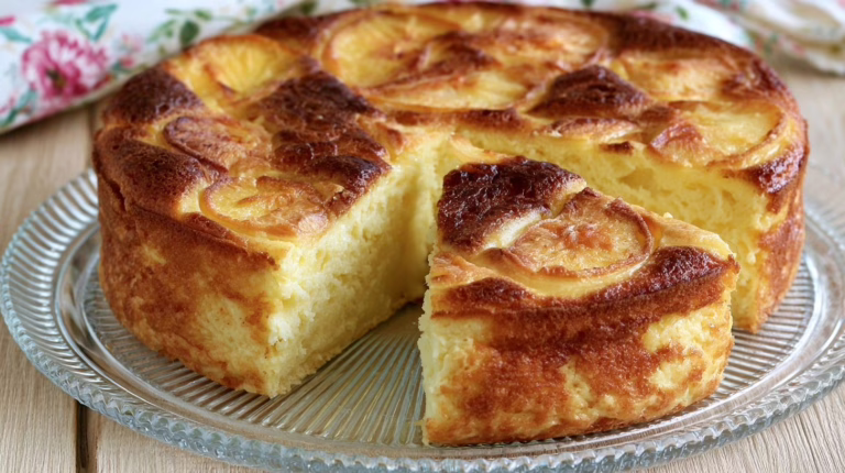Gâteau ricotta et pommes sans beurre moelleux et fondant pour le goûter de toute la famille