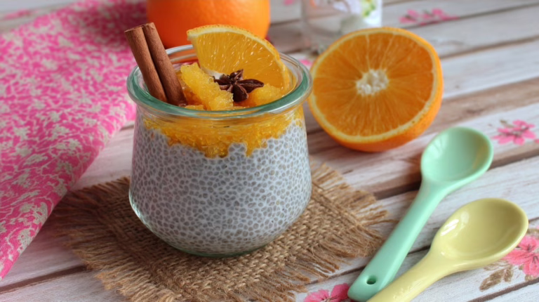 Pudding de chia onctueux et parfumé le petit-déjeuner énergisant qui rivalise avec les céréales du matin