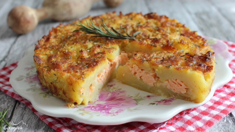 Sbriciolata salée aux pommes de terre et saumon fondant l'alternative créative au gratin qui séduit tous les palais