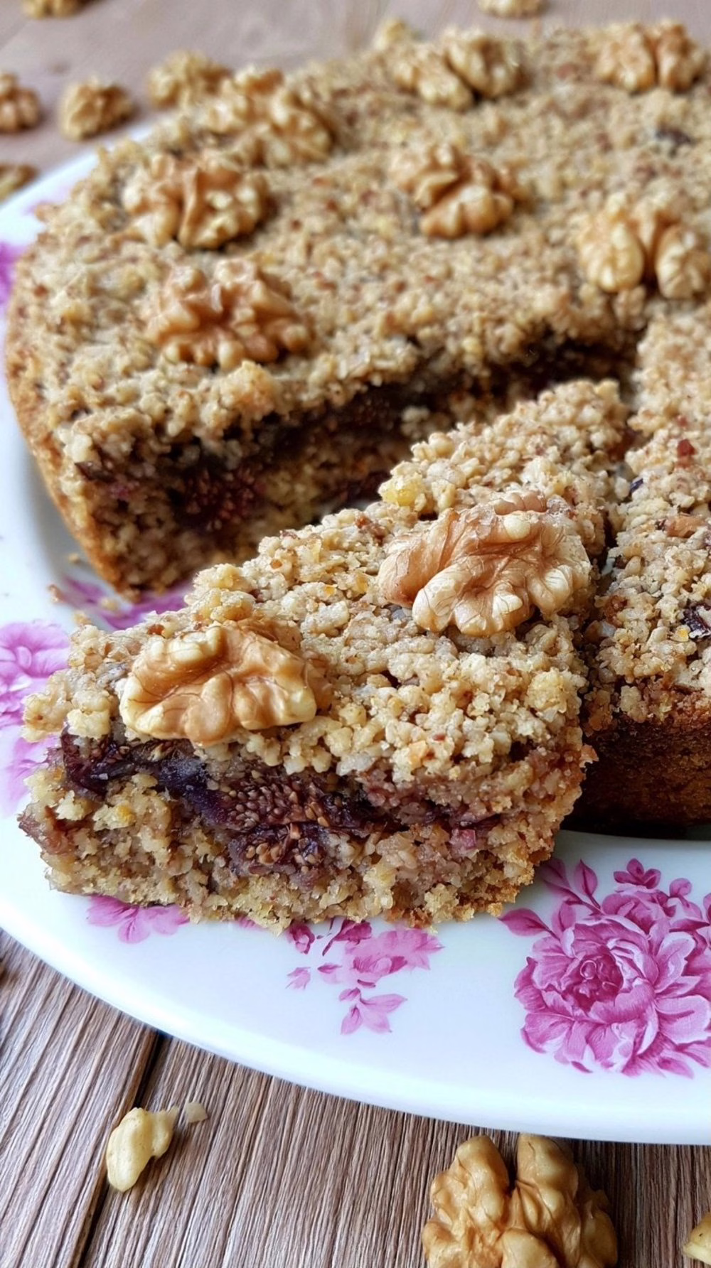 Tarte crumble aux figues fraîches et noix le dessert d'automne qui rivalise avec les classiques